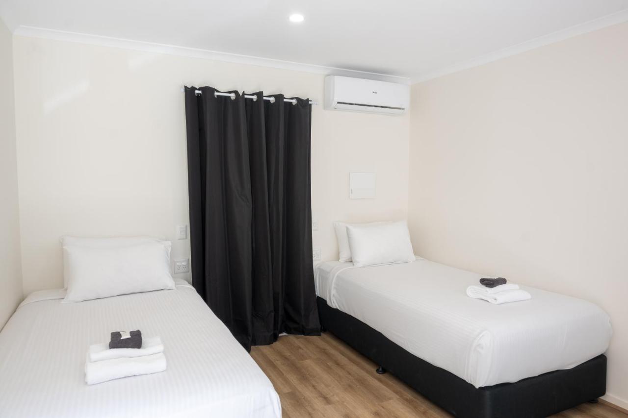 Petrie Mill Motel Extérieur photo